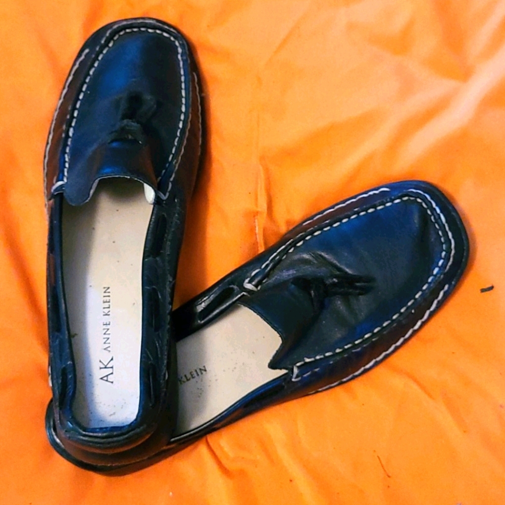 Anne Klein slipons